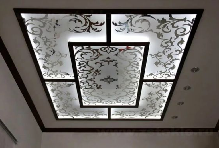 قیمت طراحی و ساخت سقف کاذب با طلق کریستال